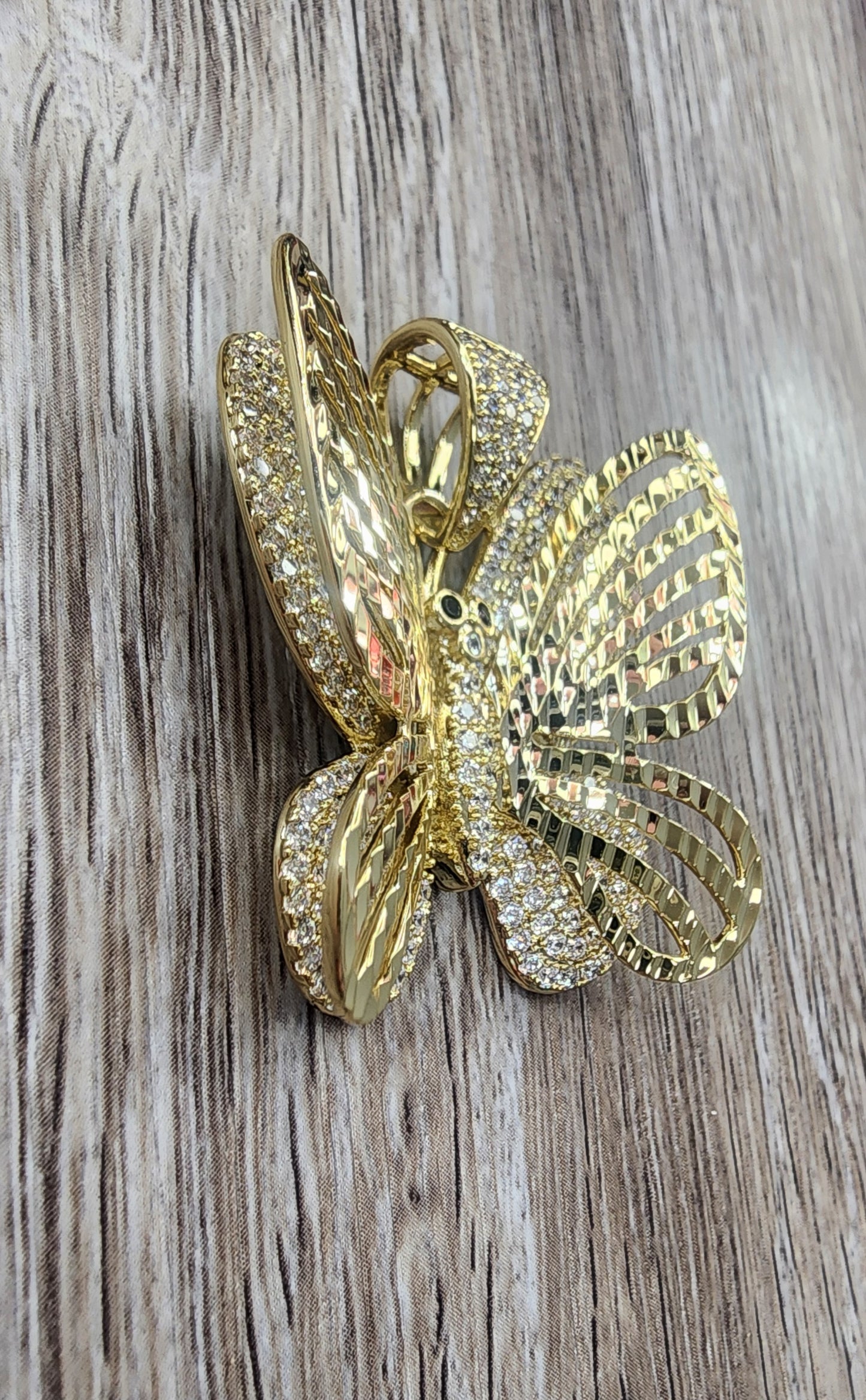 Dije 3D Mariposa (Oro Laminado XP)