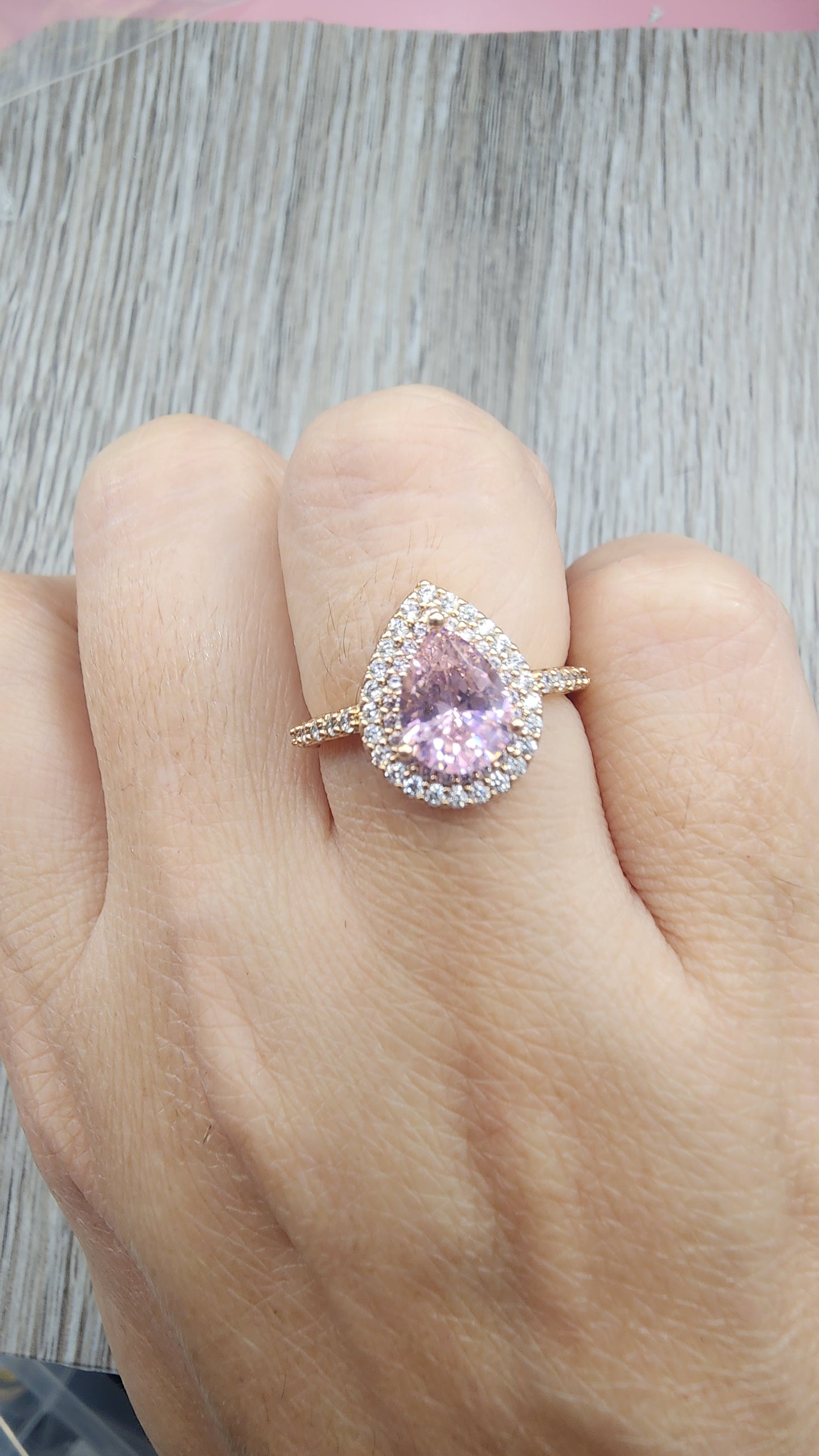 Gota Rosa Anillo size 9 (Oro Laminado XP)