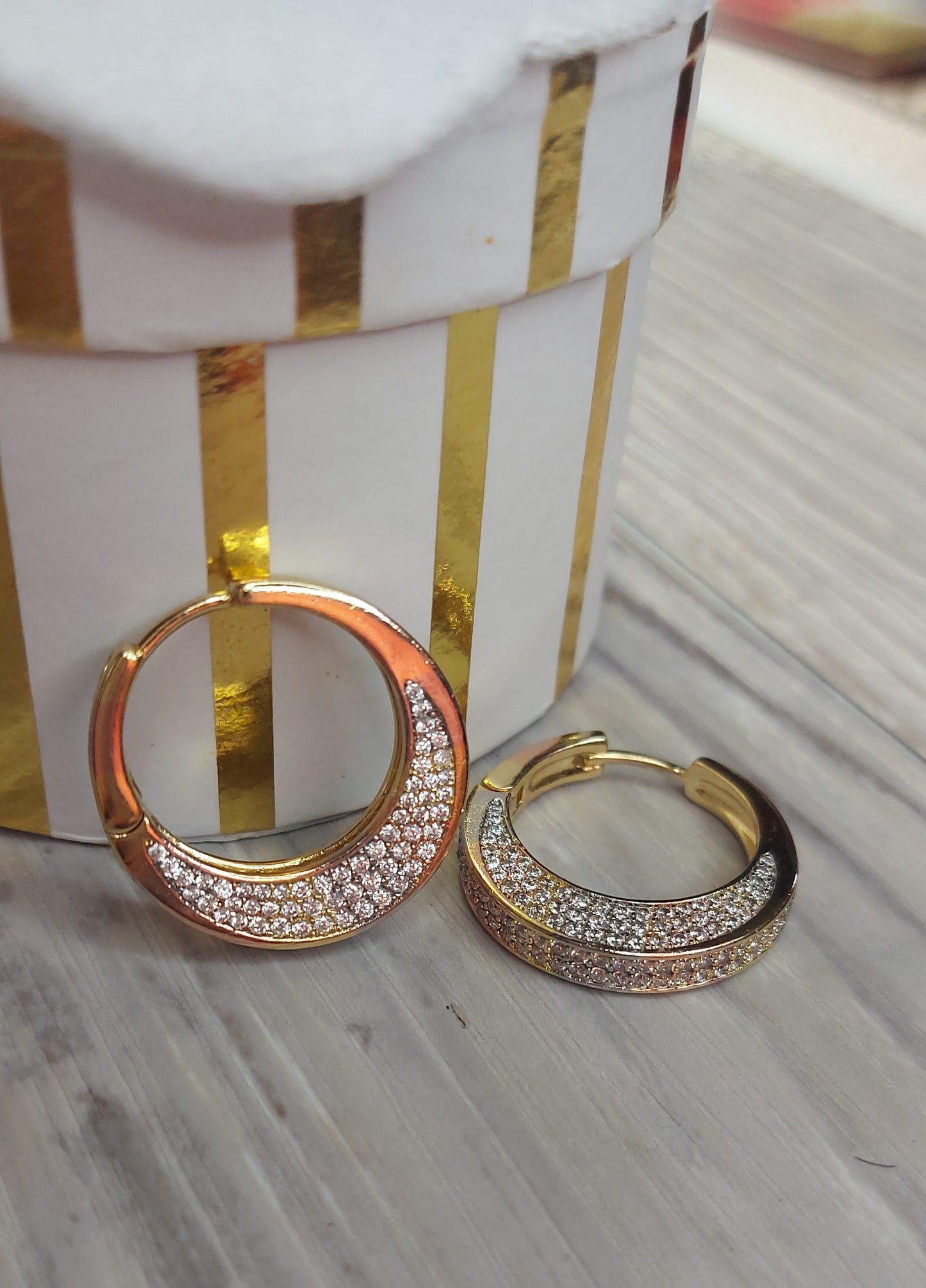 Moonshine Earrings Tricolor Oro Laminado Alta Calidad XP