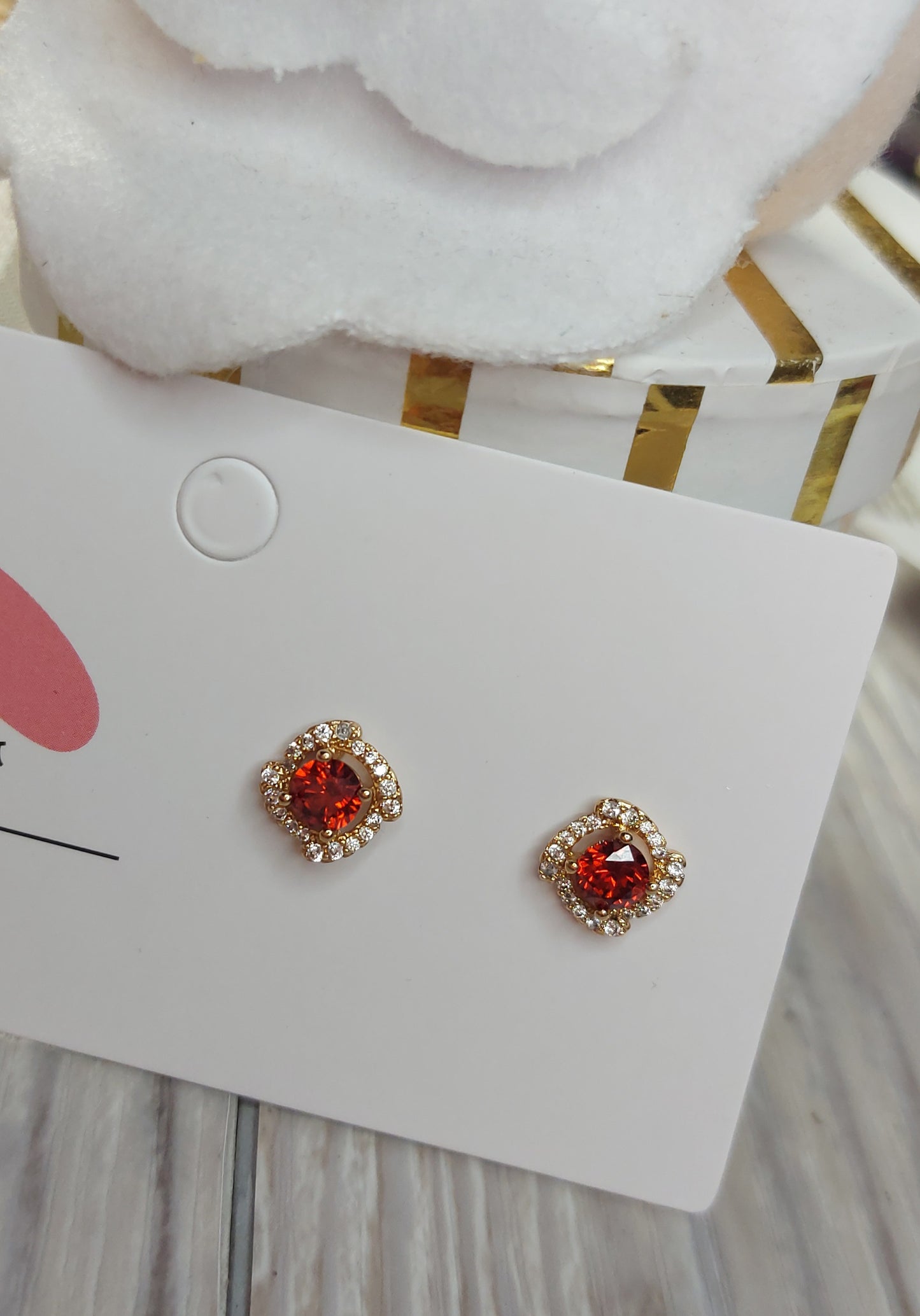 Ruby Square Earrings Oro Laminado Alta Calidad XP