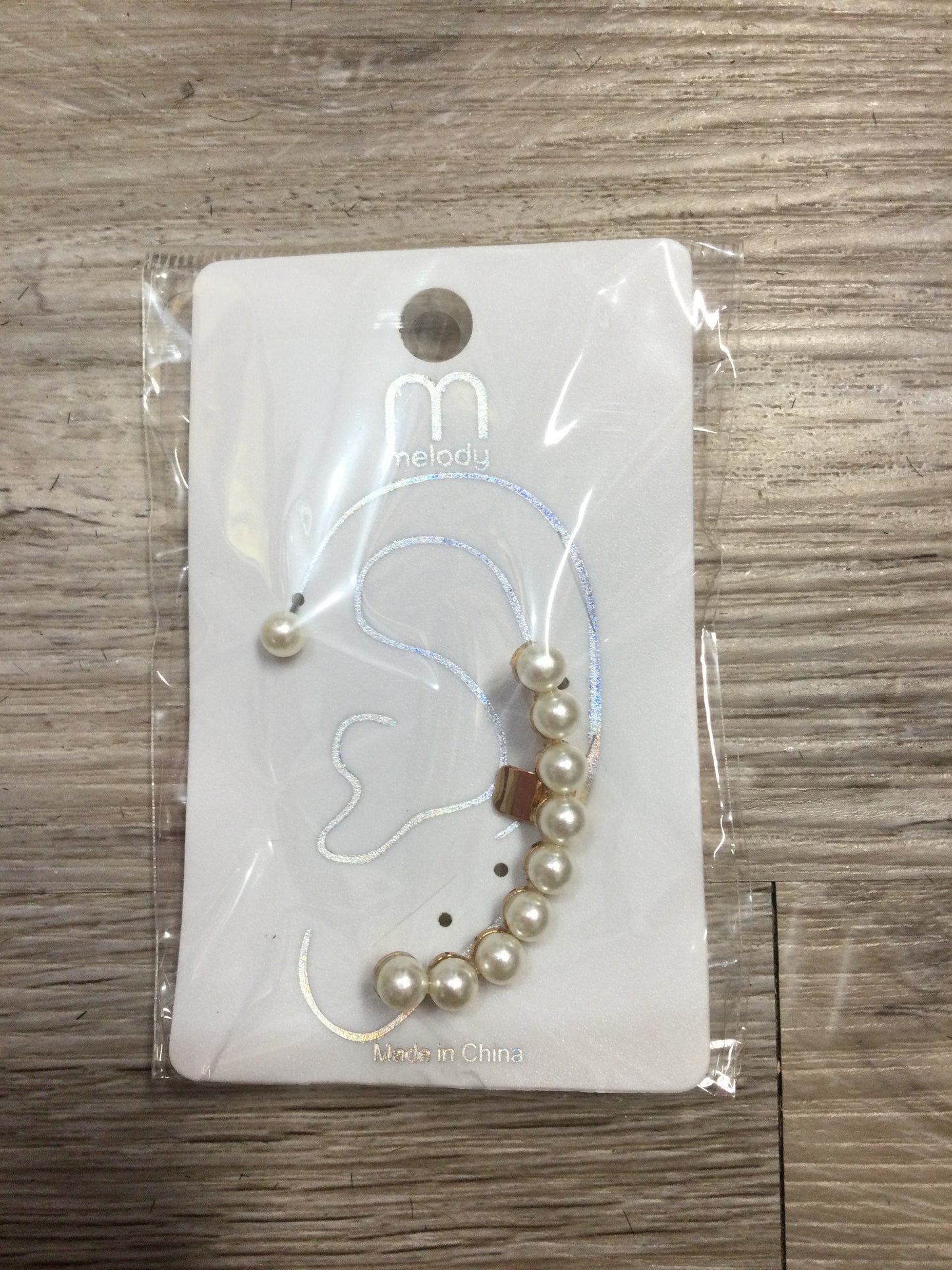 Pearls Earcuff (fantasía)