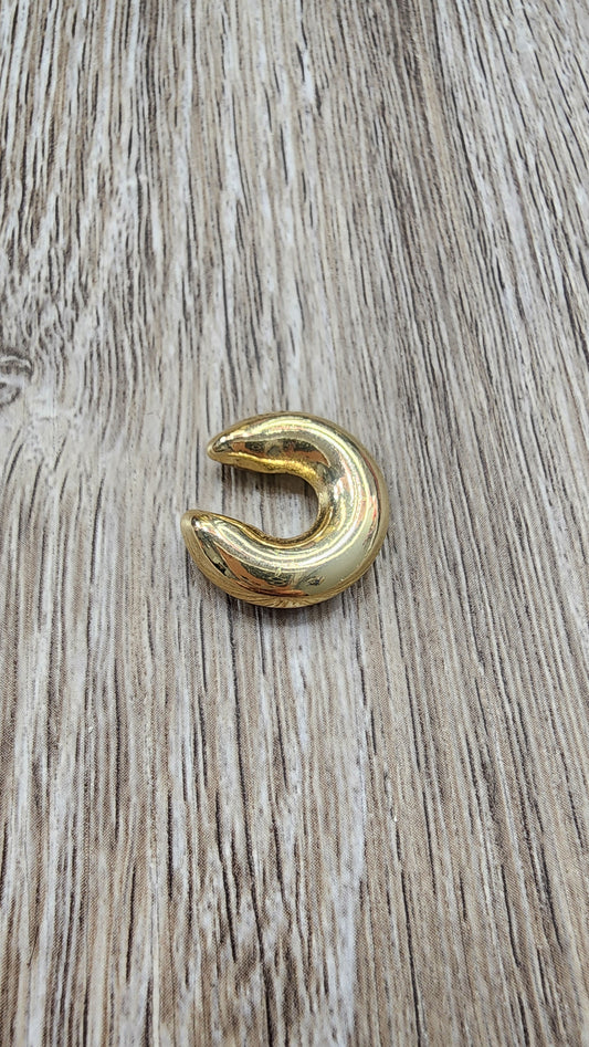 Earcuff Liso Pequeño (Oro Laminado)