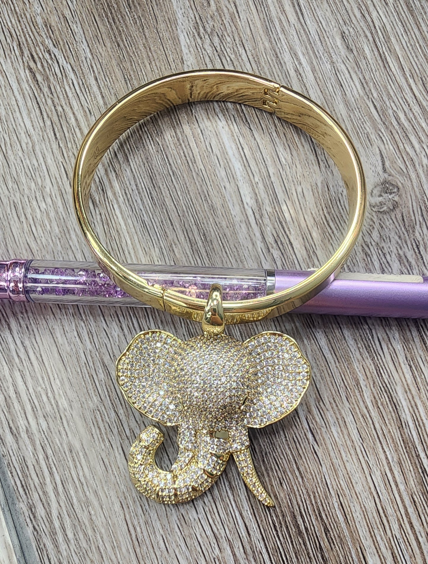 Nuevo! Bling Big Elephant Bangle (Oro Laminado Alta Calidad XP)