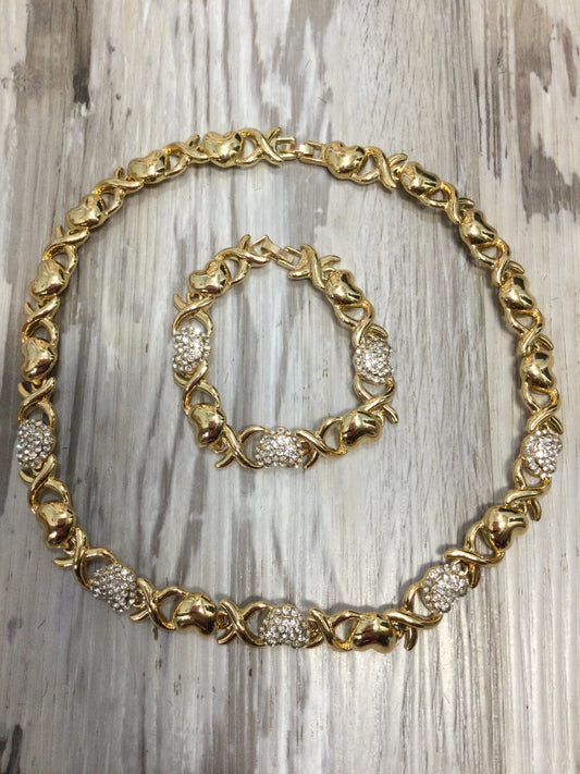 Gargantilla y Pulsera (Oro Laminado)