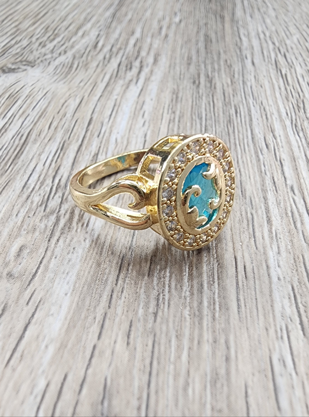 Aqua Ring size 8 (Oro Laminado)